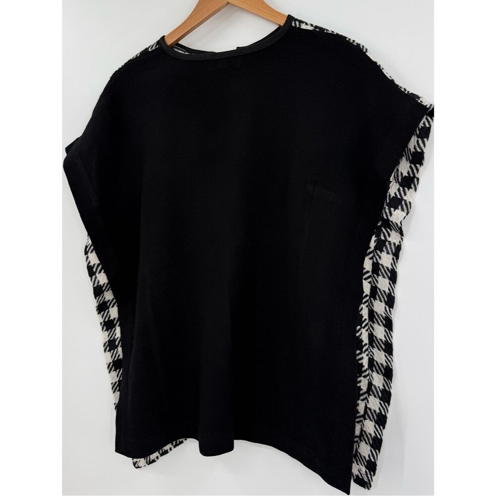 Casilda Mut Houndstooth Wool Poncho Top | Black & White | OS - Picture 4 of 7